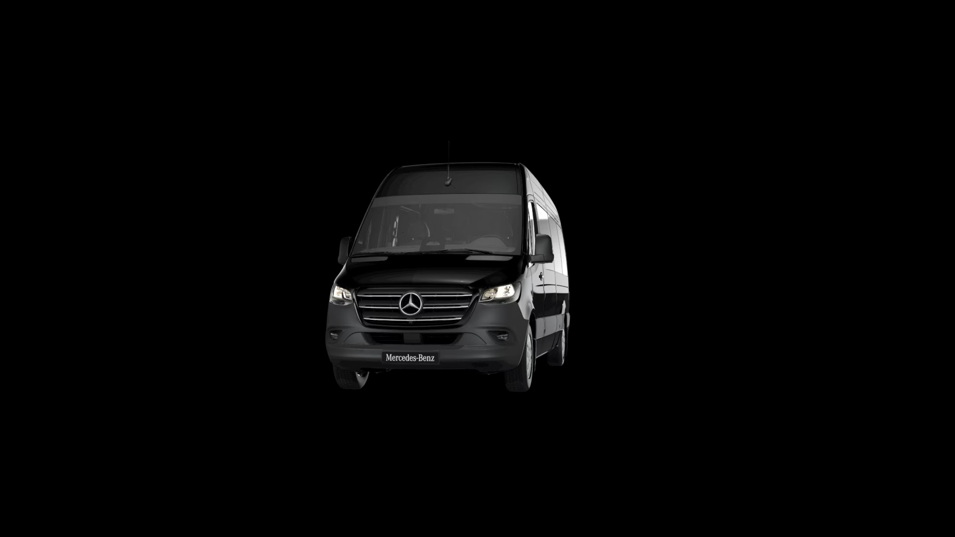 Mercedes-Benz Uzun Sprinter , front three-quarter exterior view
